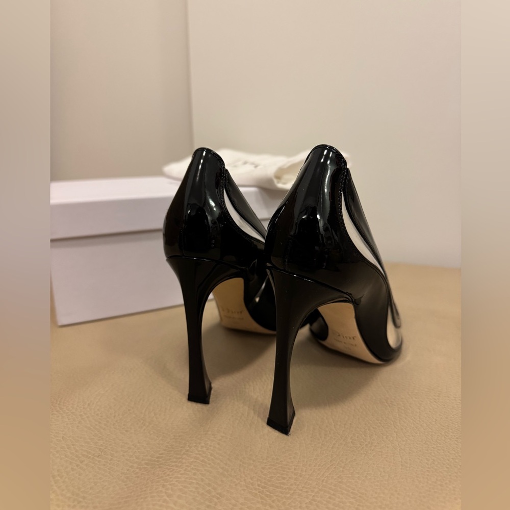DIOR Black Patent Wave Pumps size 35 - Picture 5 of 8